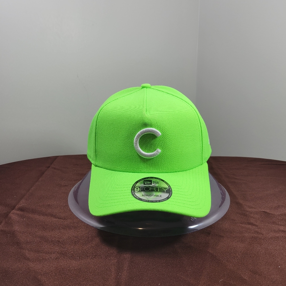 New Era Chicago Cubs Basic 9FORTY Snapback Hat Cap  Neon Green